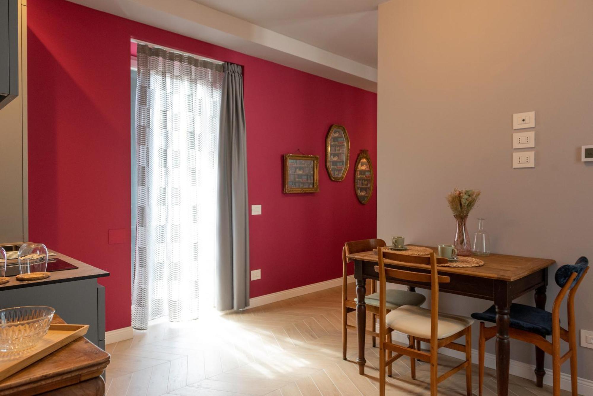 Regina Boutique Suites Трієст Екстер'єр фото