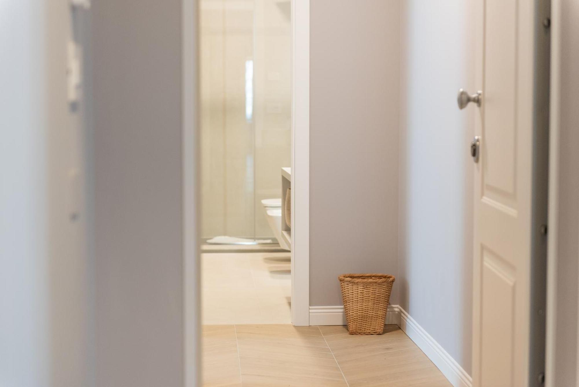 Regina Boutique Suites Трієст Екстер'єр фото