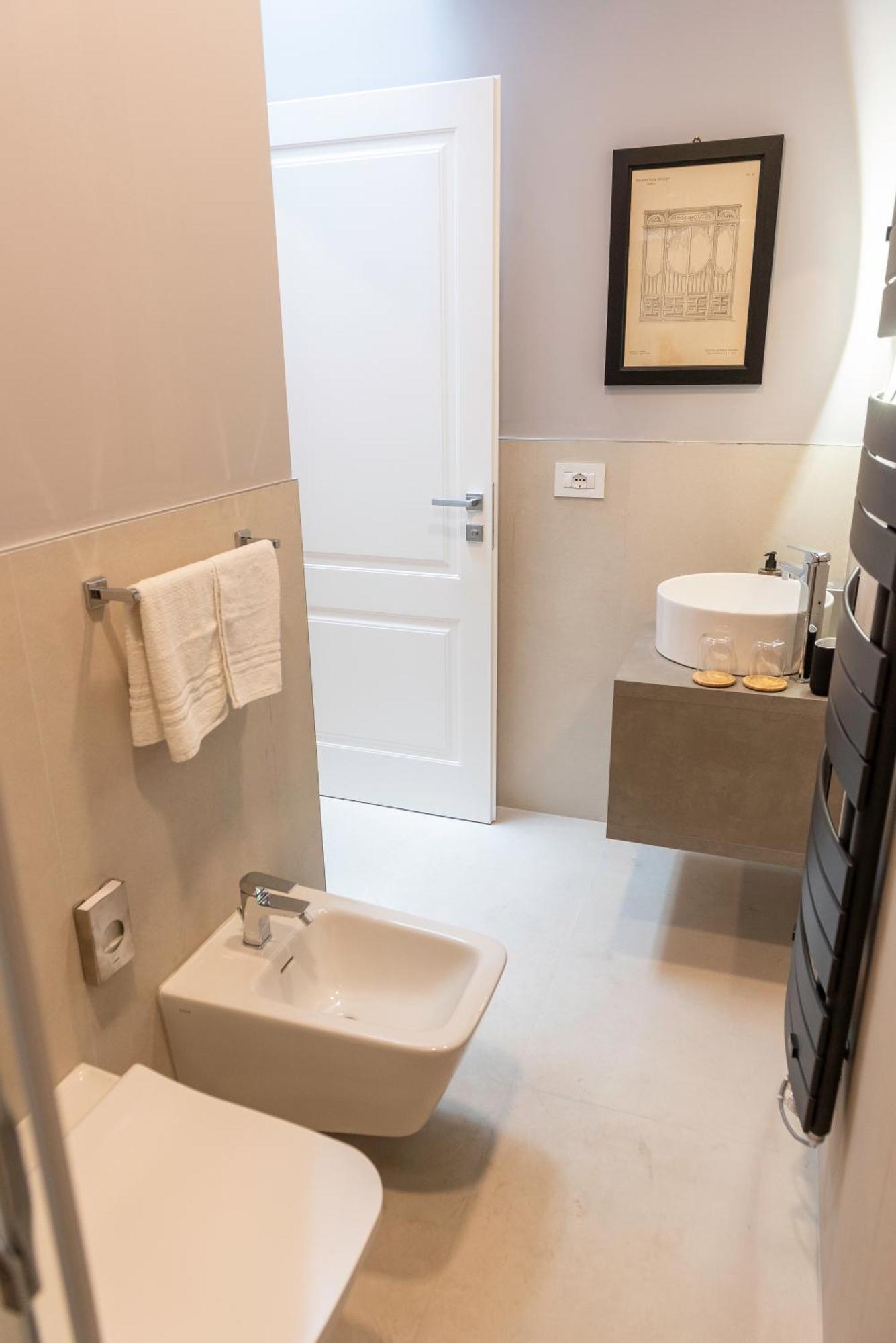 Regina Boutique Suites Трієст Екстер'єр фото
