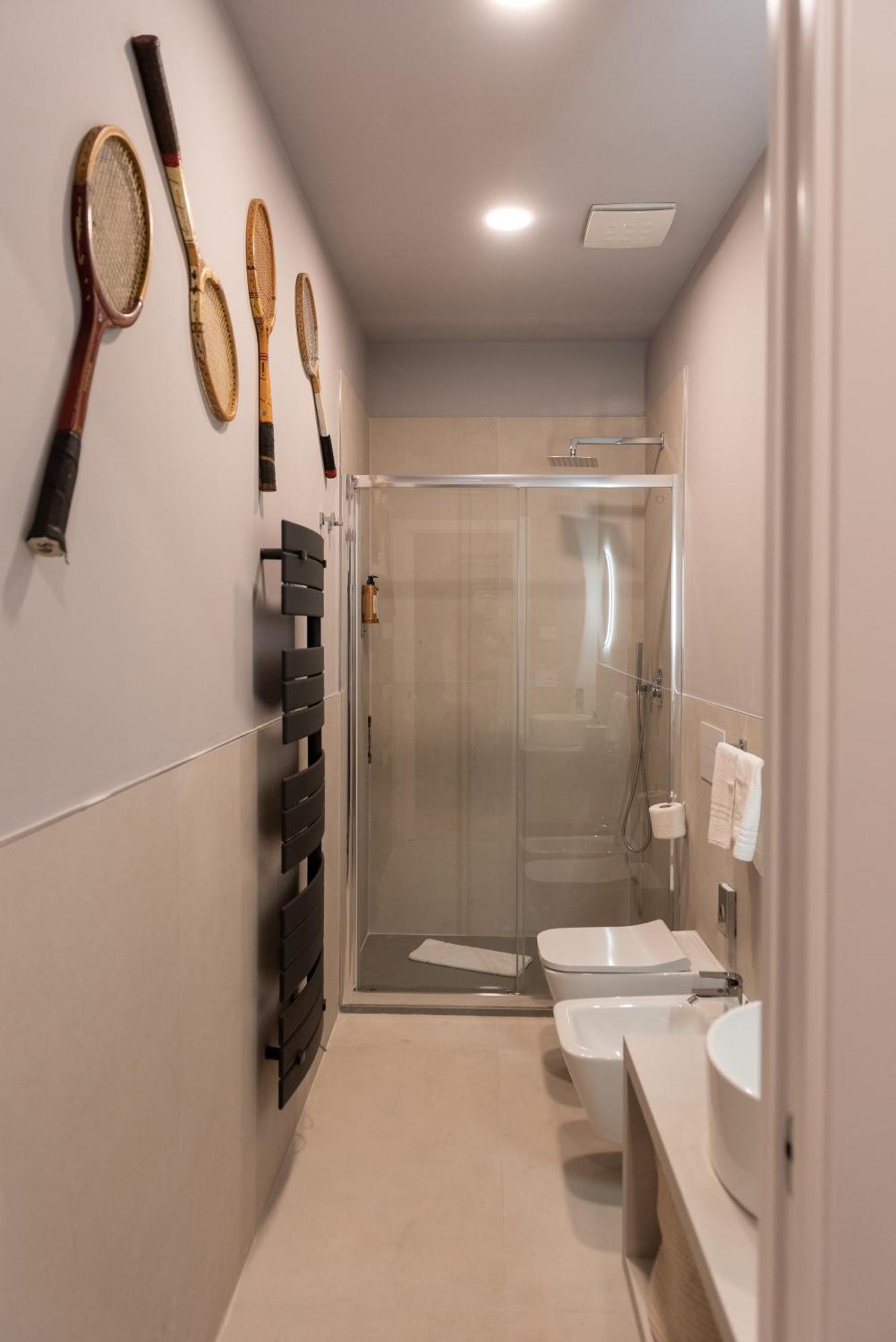 Regina Boutique Suites Трієст Екстер'єр фото