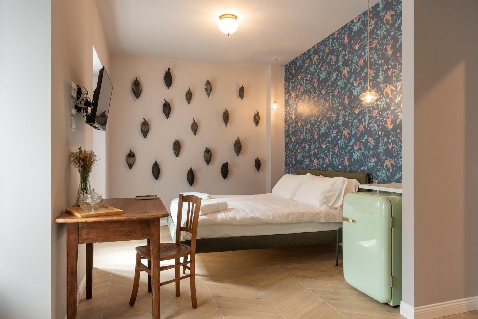 Regina Boutique Suites Трієст Екстер'єр фото