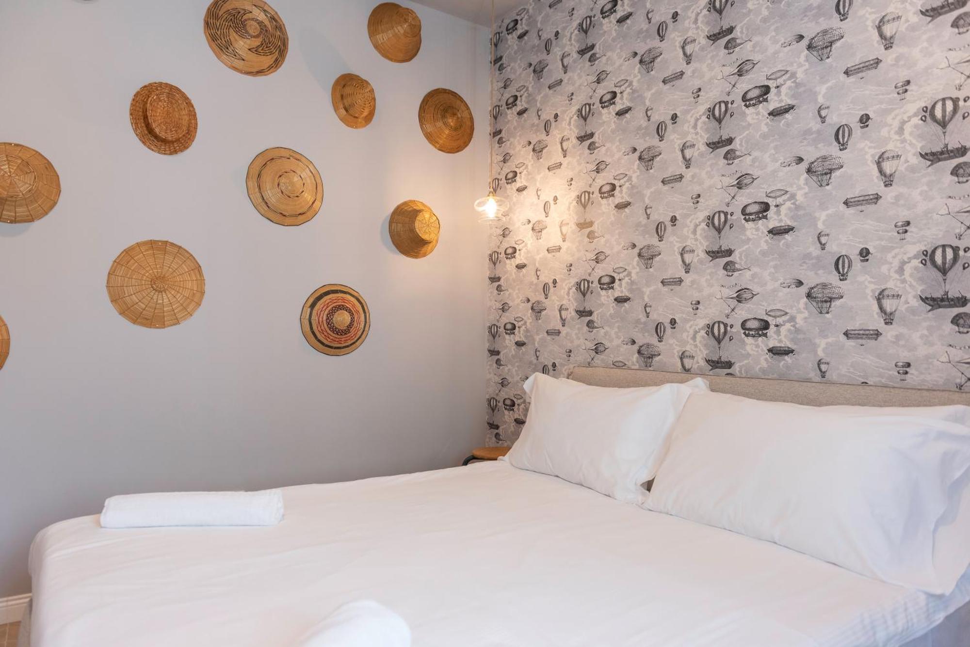 Regina Boutique Suites Трієст Екстер'єр фото
