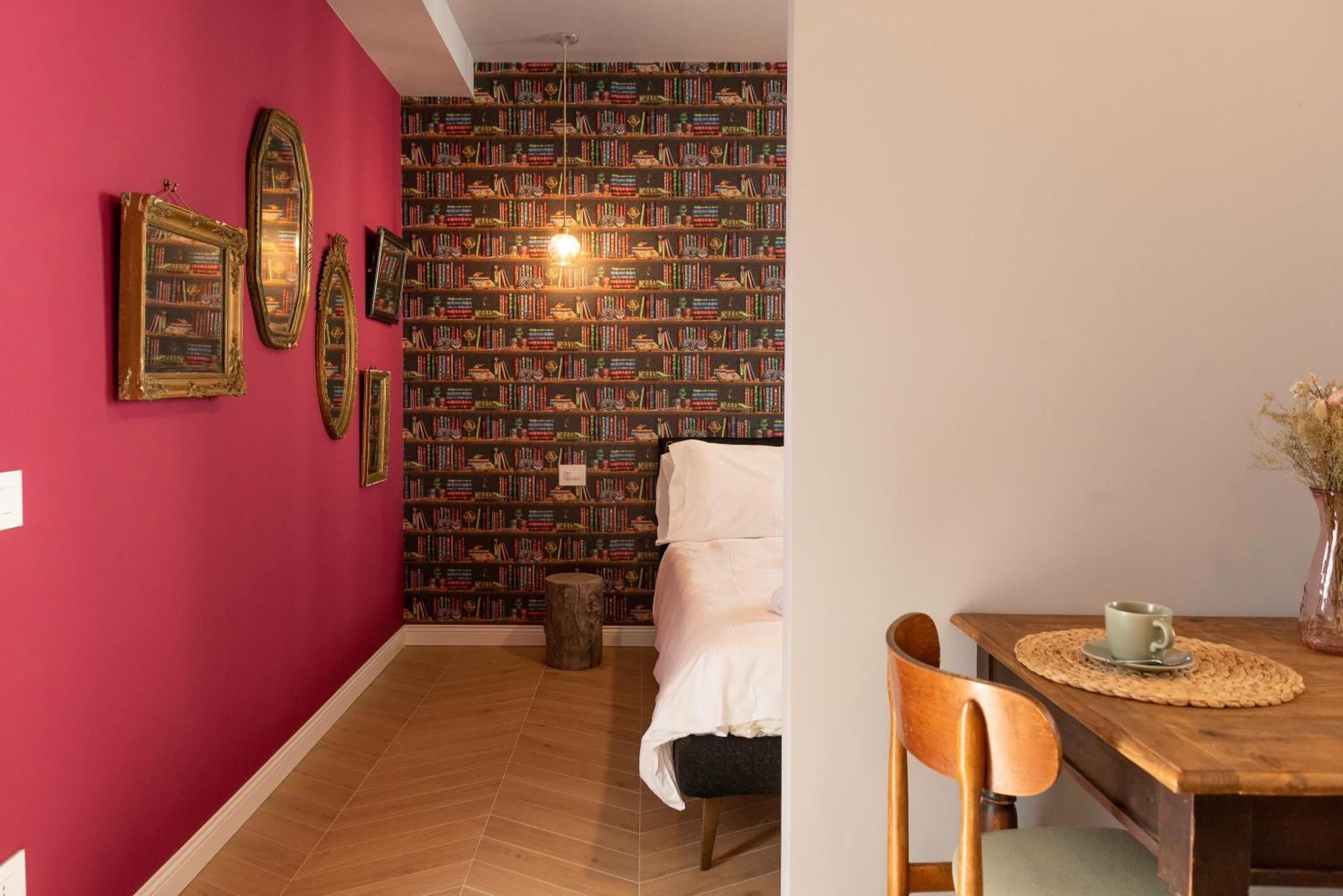 Regina Boutique Suites Трієст Екстер'єр фото