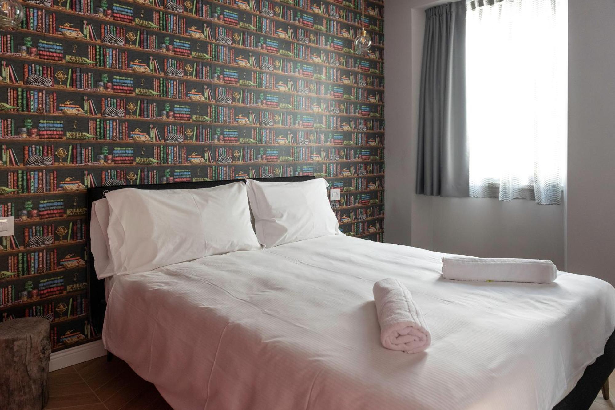 Regina Boutique Suites Трієст Екстер'єр фото